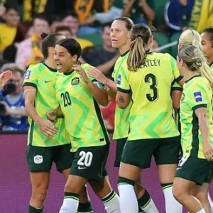 亚洲杯女足爆冷连连！韩国6-0虐乌兹别克，中国女足晋级却遭利空